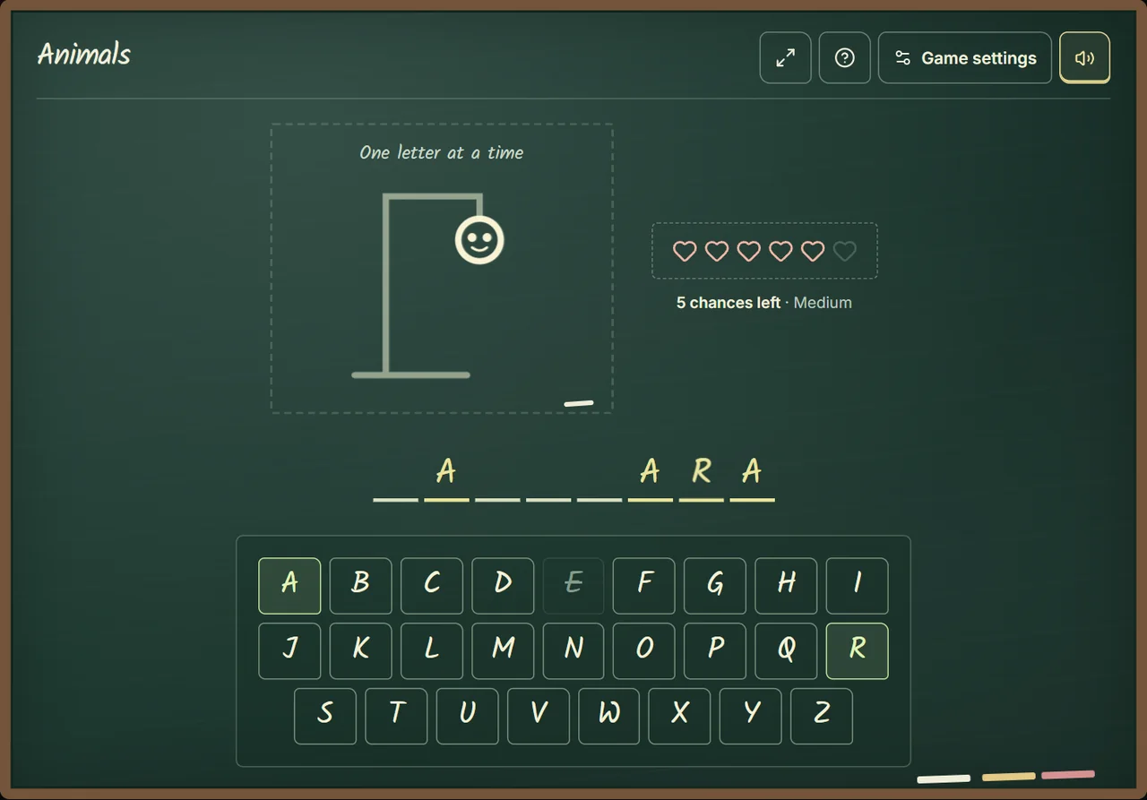 Hangman Animals round with A and R revealed, E marked as incorrect and five chances remaining